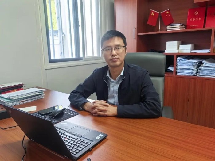 无论在咨询服务的攻坚现场