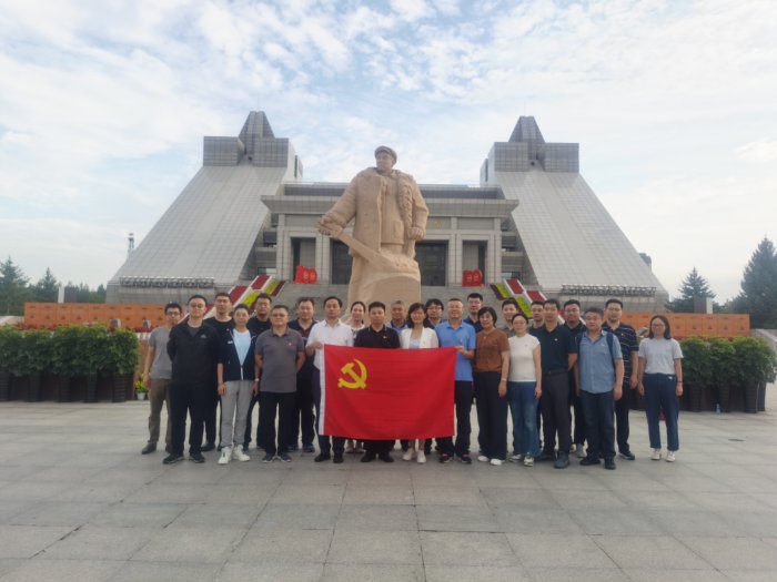 他就是樊劭然